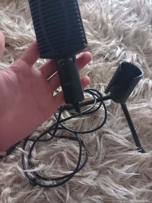 Microfon cu suport uRage