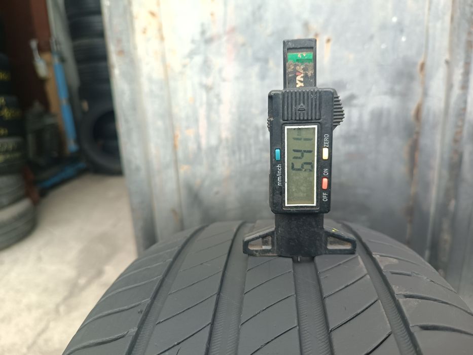 215/60/16 Michelin