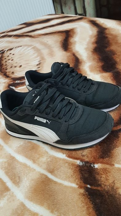 Adidași  Puma  37
