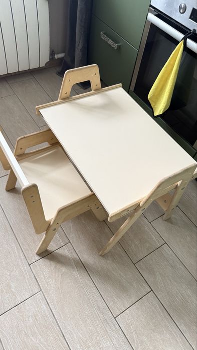 Столик детский  со стулом