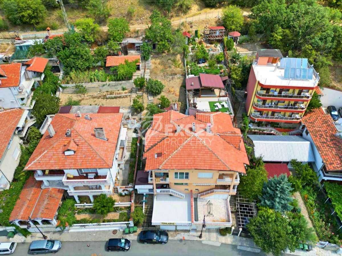 Обзаведена къща с гледка море в Сети Влас, без поддръжка