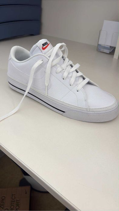 Vand adidasi barbati Nike noi