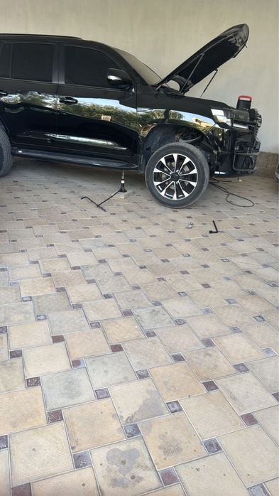 Шины от Toyota Land Cruiser 200