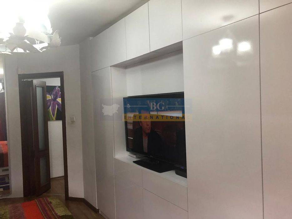 Продава се Тристаен апартамент в Бургас, Възраждане - 90 кв.м за 2222 €/кв.м - Снимка #7