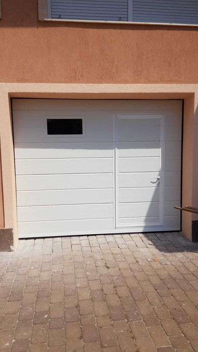 Usi de garaj pe comanda, cu automatizare si accesorii