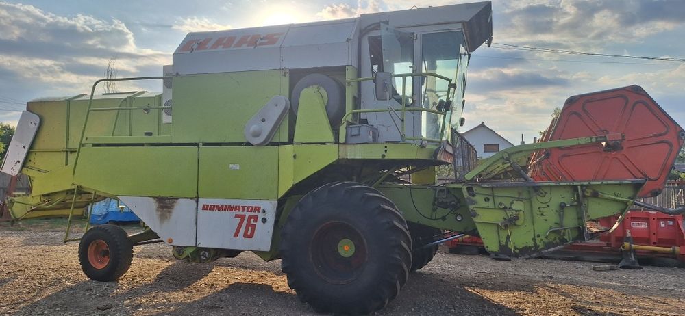Vând Claas Dominator 76