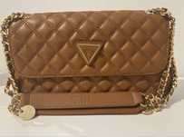 Geanta Guess model deosebit