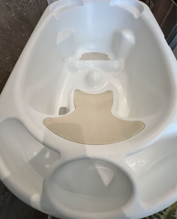 Бебешка вана на стойка CAM + подарък антирефлуксно гнездо