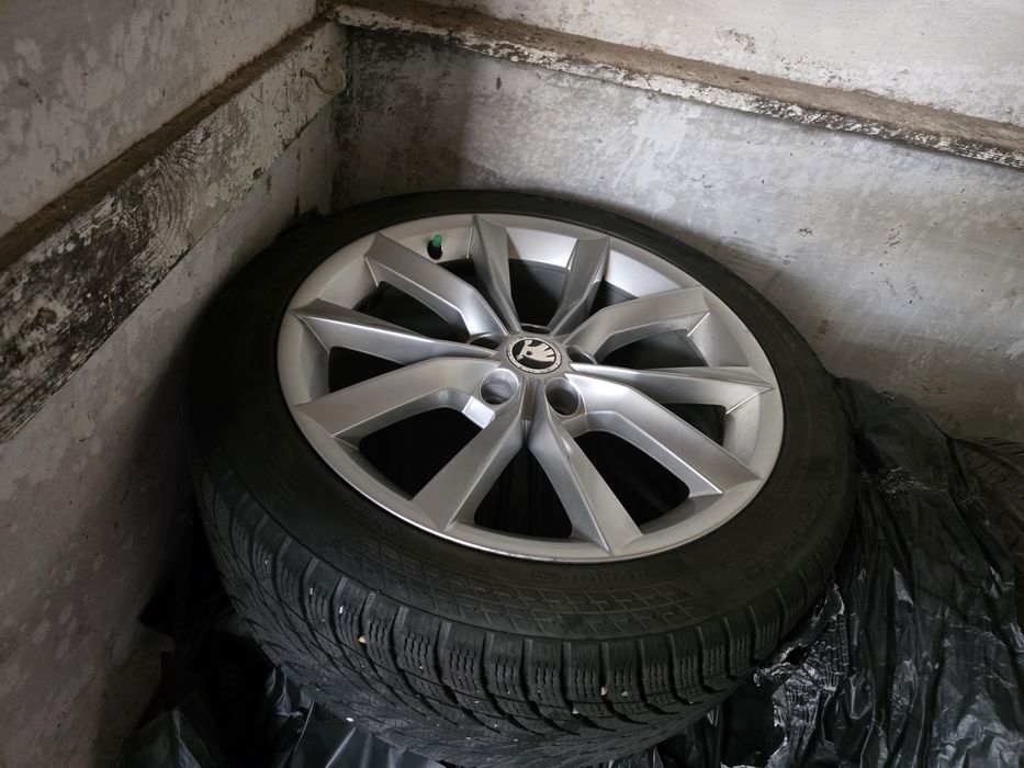 Vand Jante Skoda Superb 18", anvelope iarna