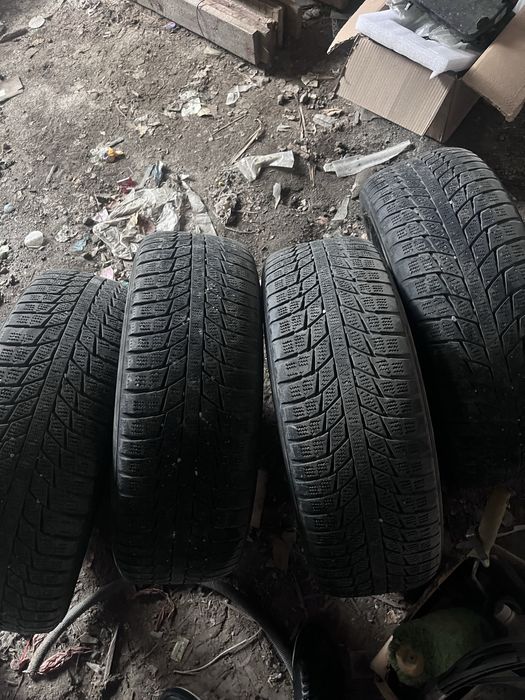 Коплект Зимние шины 205/60/16 triangle