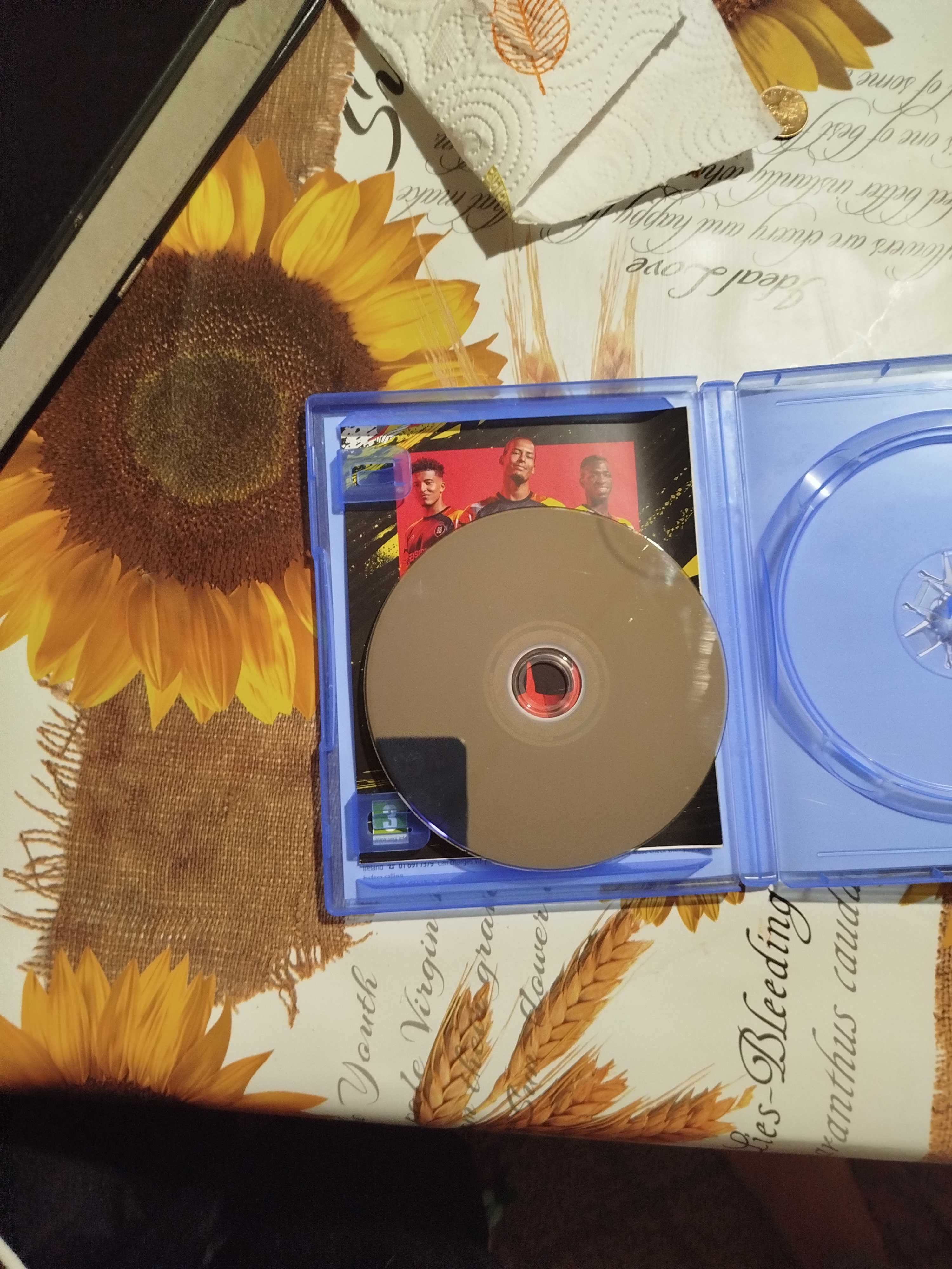 Продавам игри за Pis 4 , XBOX 360
