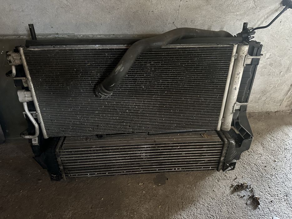 Калници,радиатори и панти за преден капак за Мини Клубмен Mini Clubman