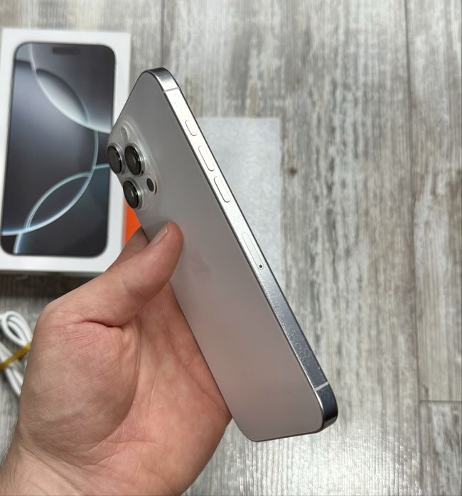 Iphone 16 Pro Max 256 GB - 100 % Battery White