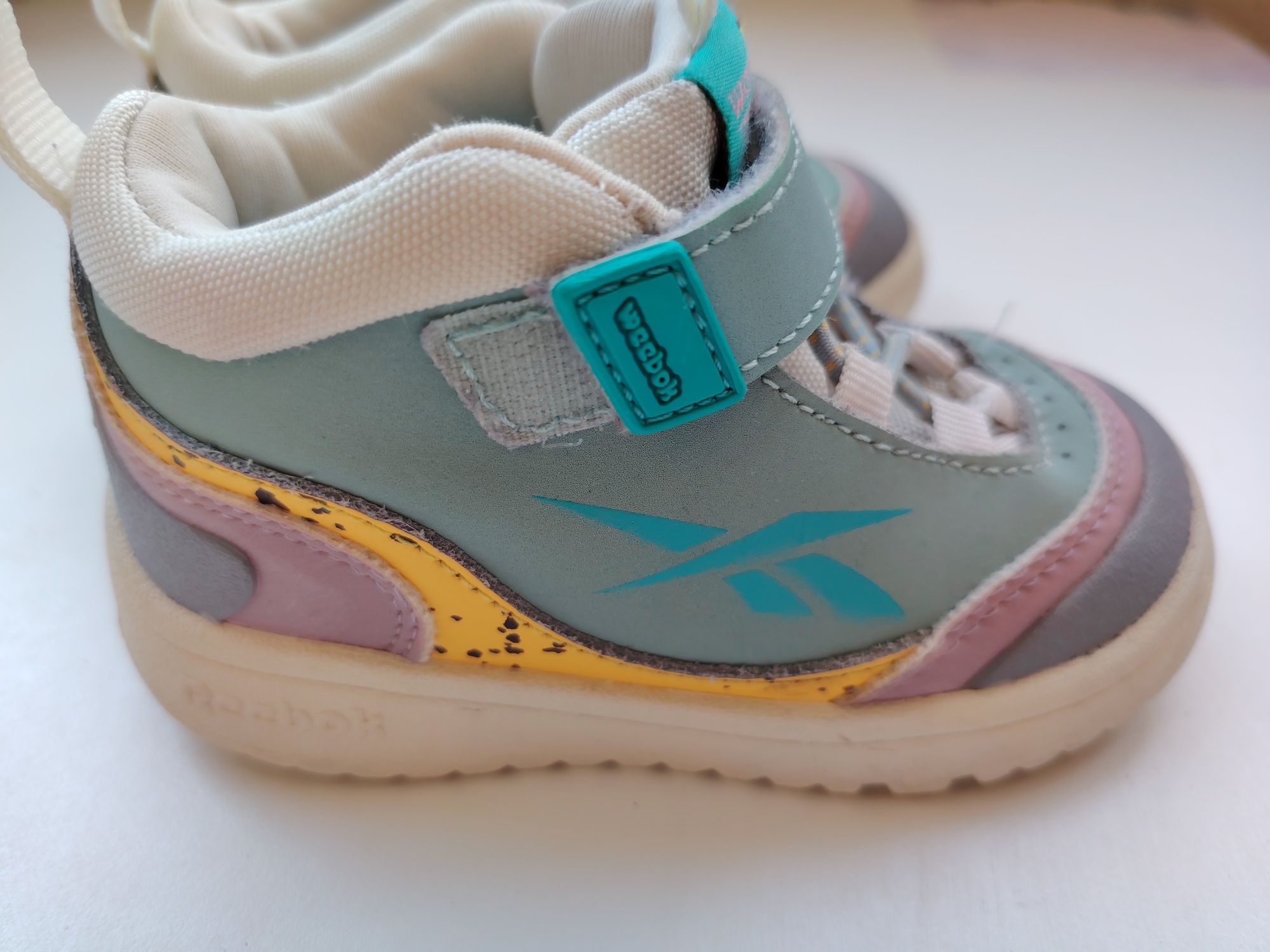 Кецове Reebok 22 v номер