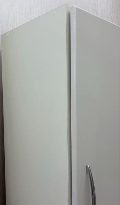 Продам шкаф белый с полками