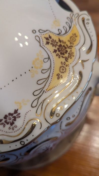 Български порцеланов супник 100 години  Изида