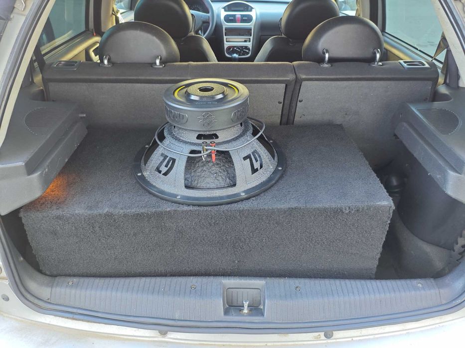 Продавам комплект субуфер, усилвател, кондензатор и инсталация