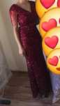 Vand rochie mărime xs cu crepatura pe picior