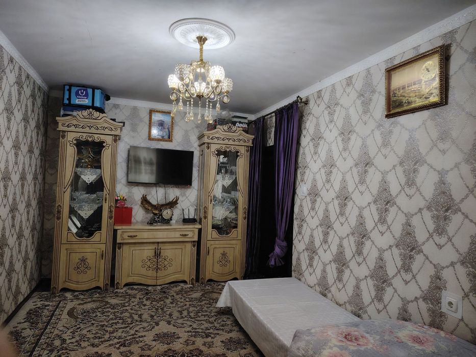 Сергели 8-худуд 2/7/7 срочно сотилади