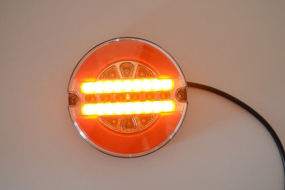 1 бр Кръгли ЛЕД LED НЕОН стопове с динамичен мигач  12-24V PAD303