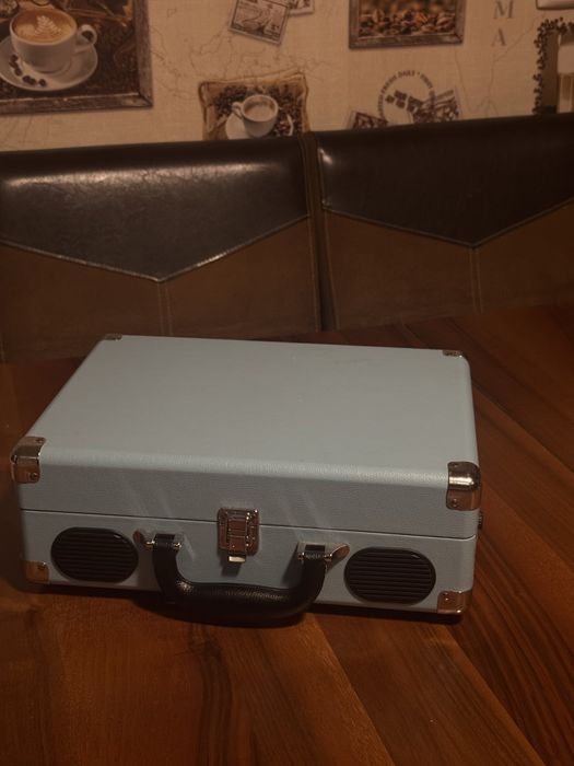 1 by one, pickup albastru