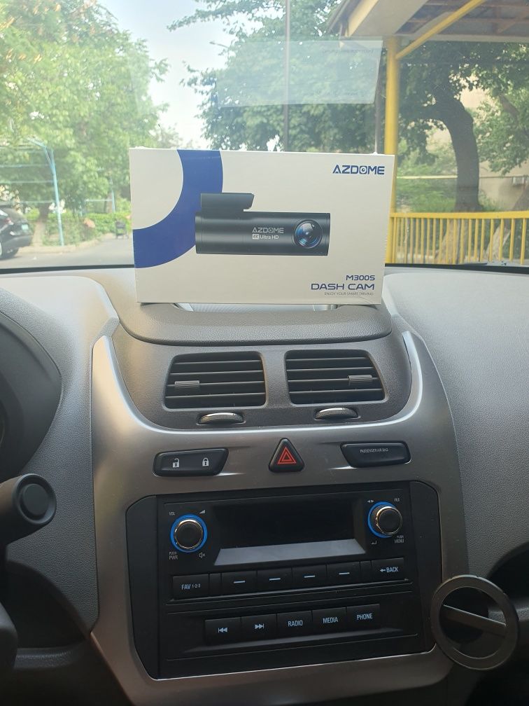 Videoregistrator azdome m300s