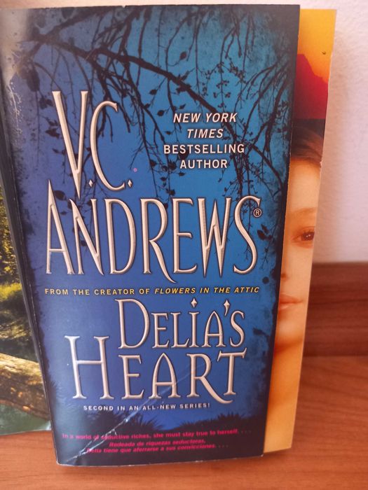 Продавам няколко книги