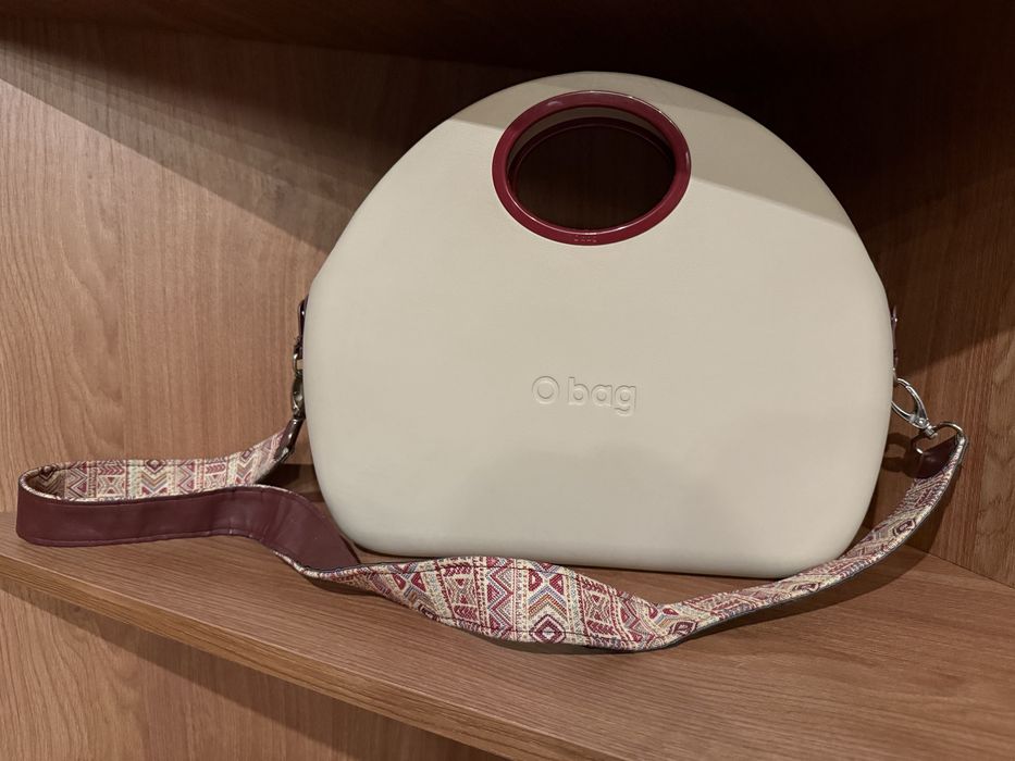 O bag ръчна чанта Moon с лого