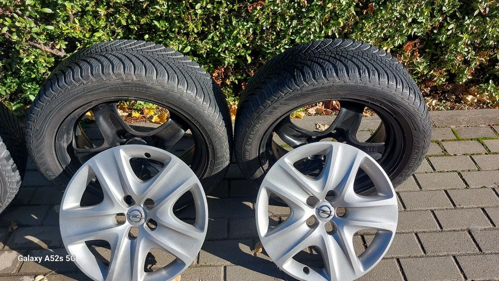 Продавам комплект стом. джанти с тасове и гуми с tpms за Opel Astra J