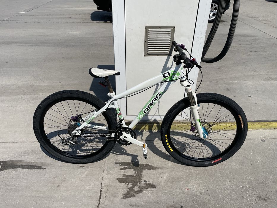 Drag C1.