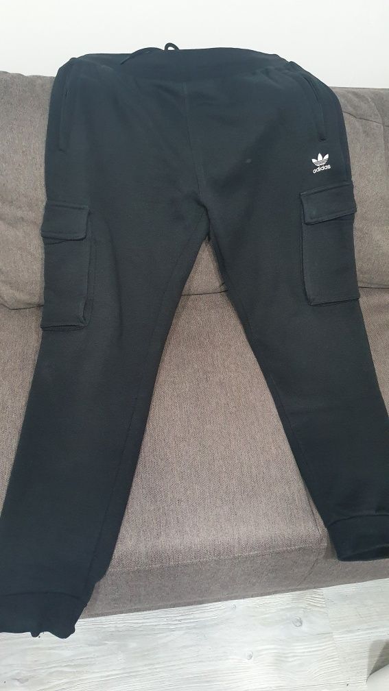 Pantaloni originali Adidas