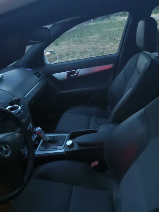 Vând  Mercedes c clas