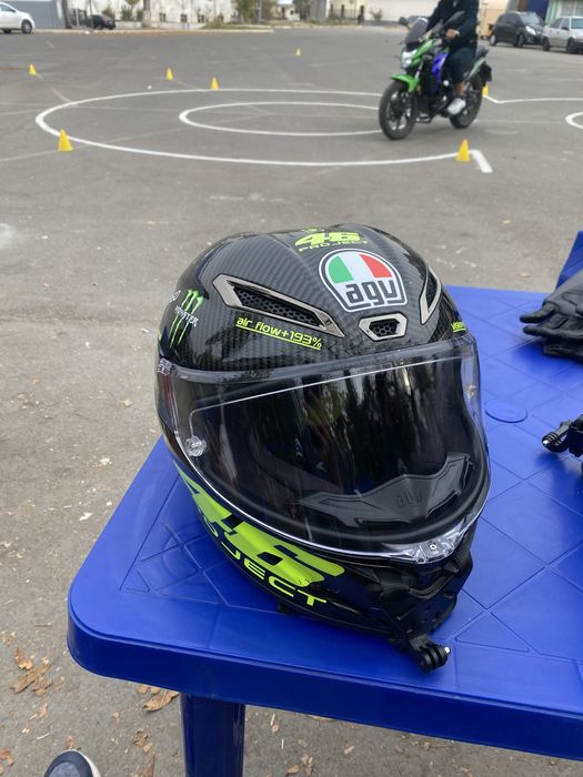 AGV pista GPRR AAA мотошлем