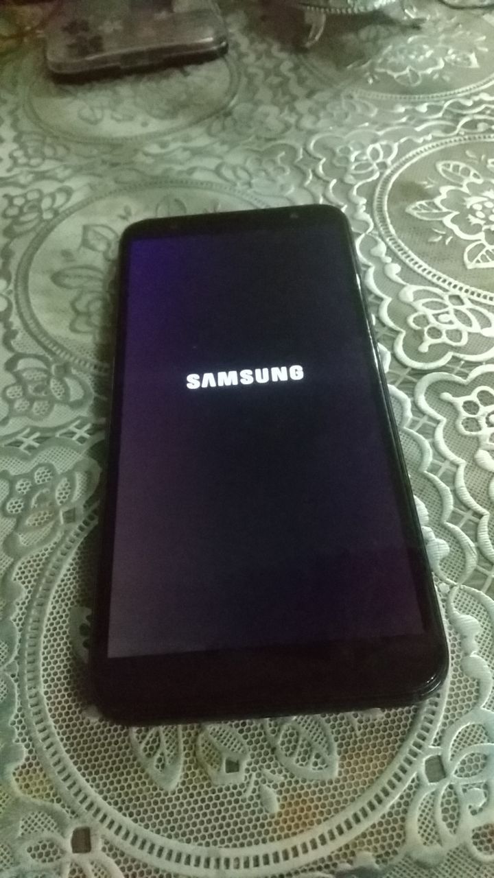 Samsung galaxy J 6 plus 32/3