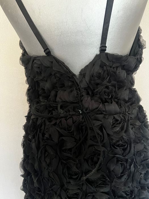 Рокля с  3д цветя