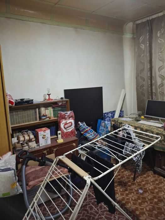 Продаётся угловой участок 3,7сотки недалеко от ул.Себзор.