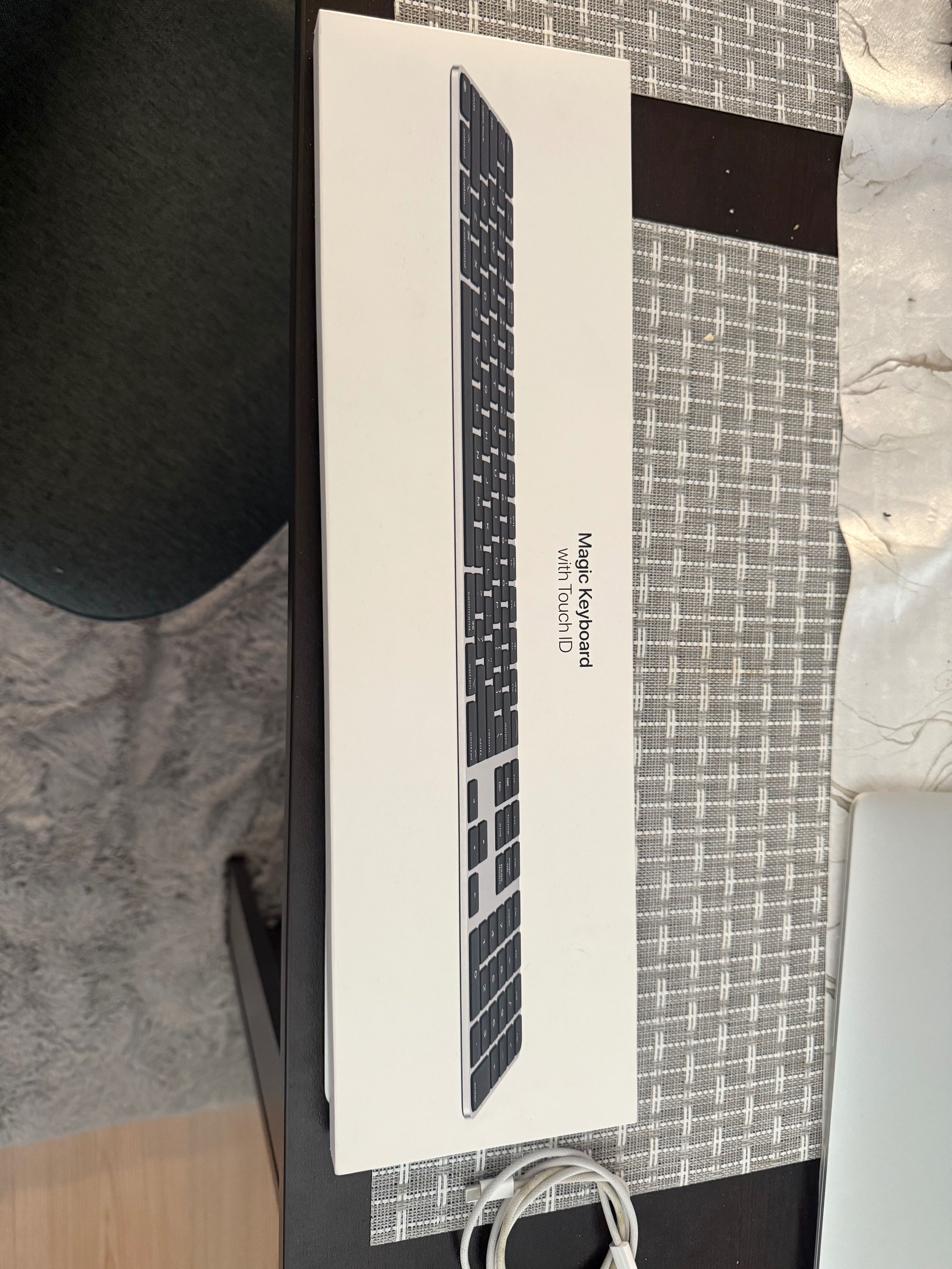 Apple Magic Keyboard with touch ID