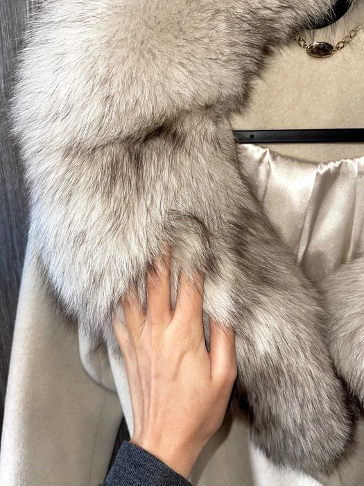 палто бяло беж слонова кост естествен косъм лисица и кашмир яке дамско