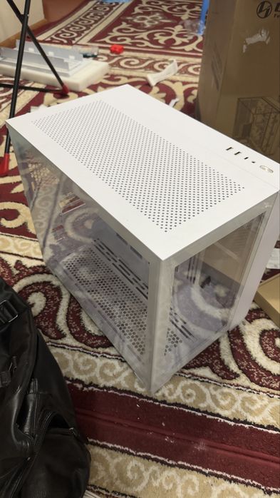Корпус Lian Li dynamic mini