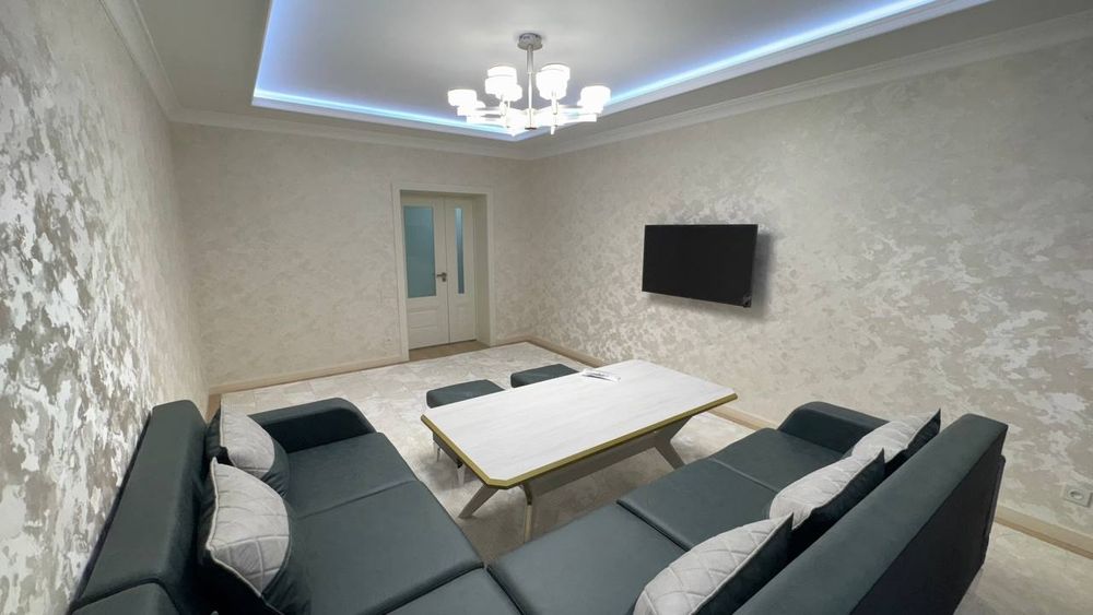 Аренда ЖК новостройка евроремонт 3 комната 78кв 1 этаж