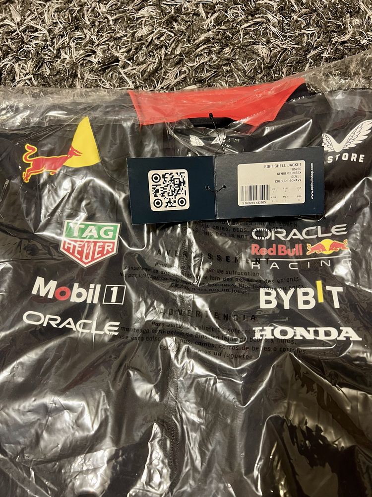 Bluzon / Hanorac oficial / original Formula 1 - Redbull 2024 - NOU