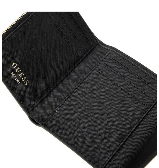 Чисто ново малко дамско портмоне Guess