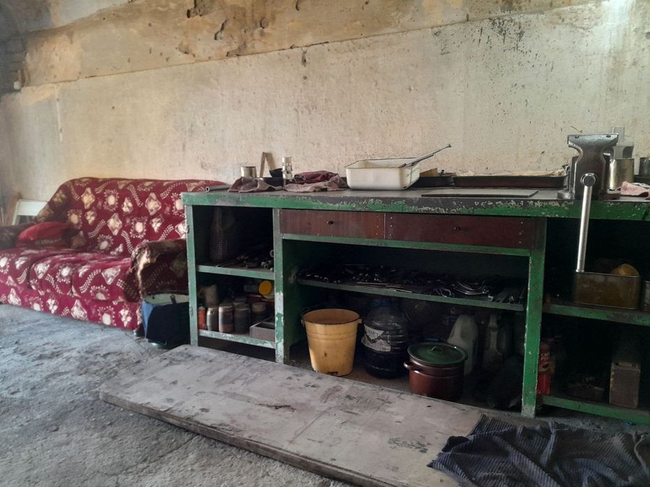 Продаётся гараж бетонный с пристройкой город Чирчик 3 микрорайон