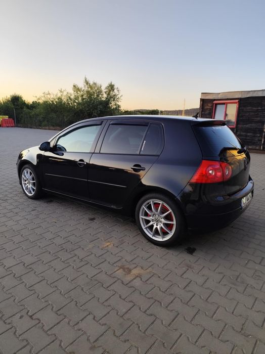 Golf 5 Sportline 2.0 TDI – trapa, xenon, scaune încălzite!