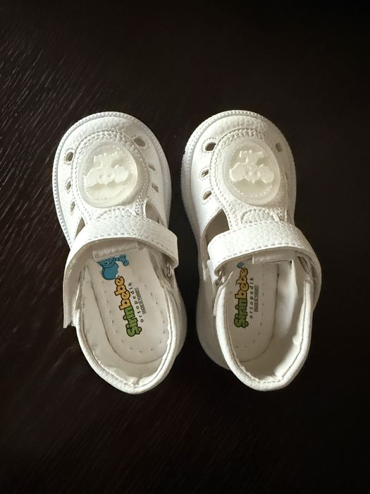 Обувки за момиче, нови