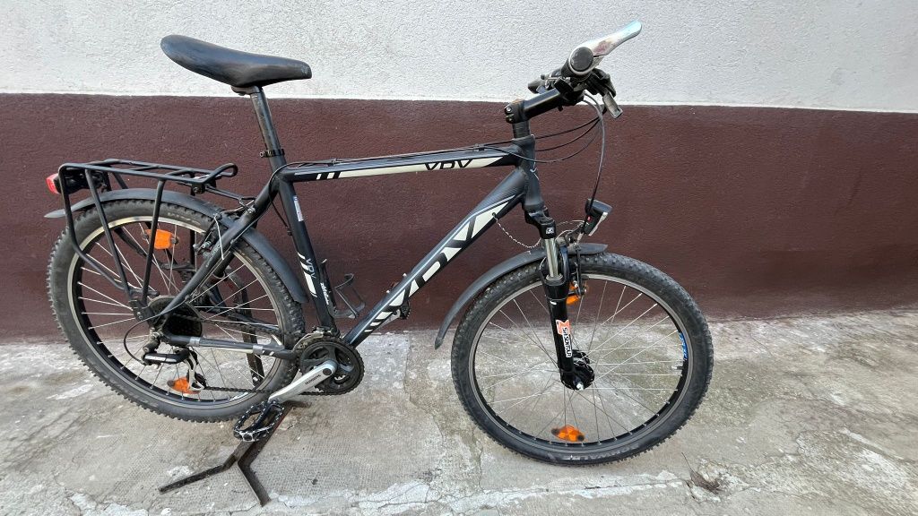 Vând BICICLETĂ aluminiu 26 “