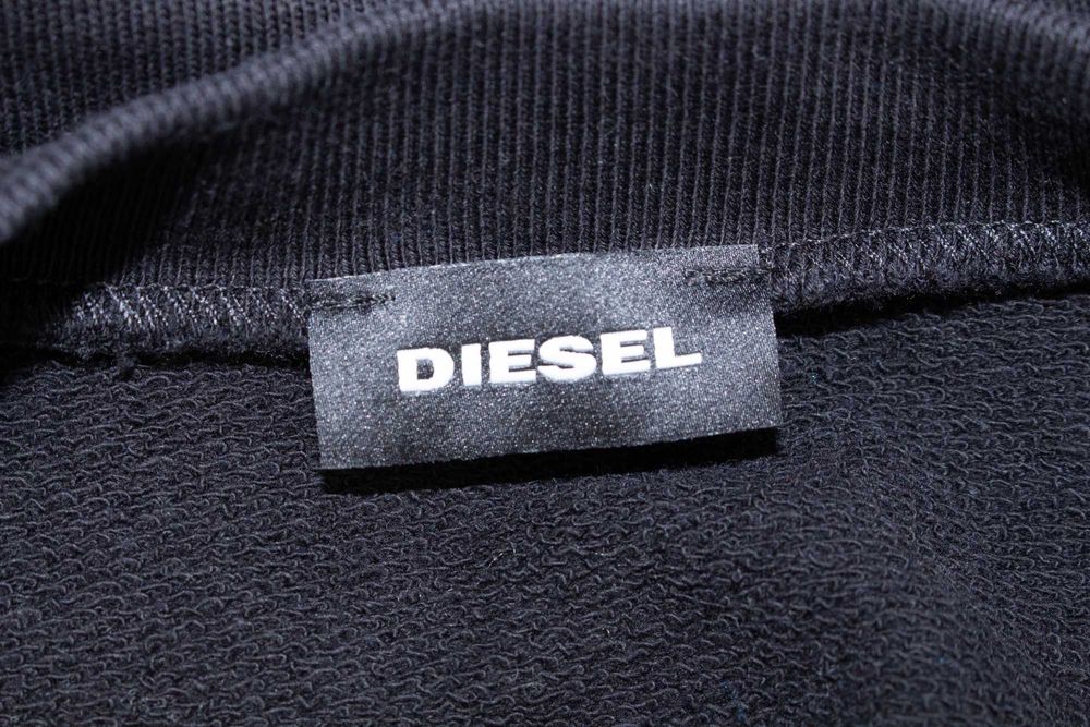 Diesel дамски черен суичър crop модел лого със звезди M