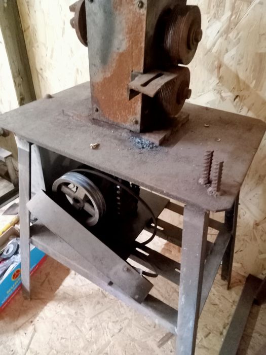 Кузнечный станок для изделий из прута  разных размеров