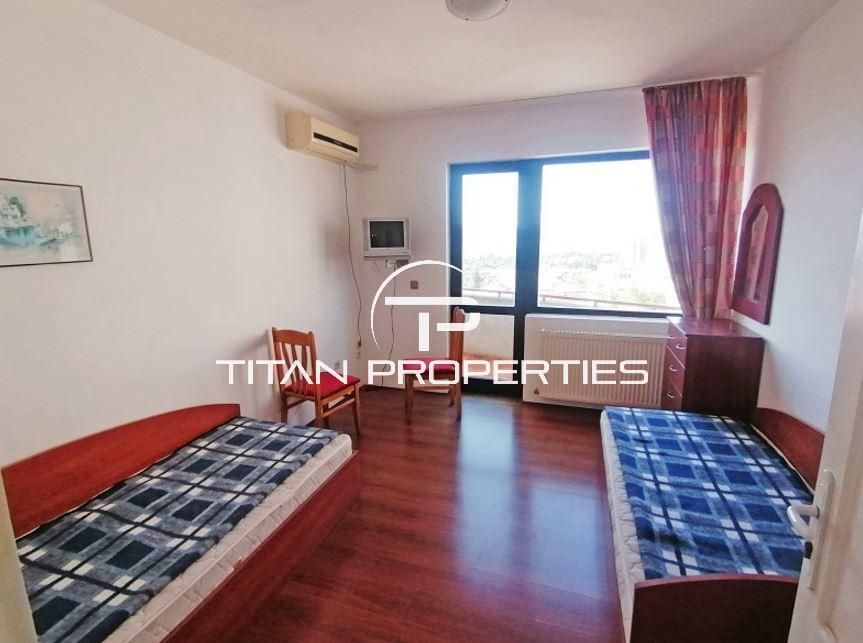 Дава се под наем Тристаен апартамент в Варна, Бриз - 114 кв.м за 500 € - Снимка #1