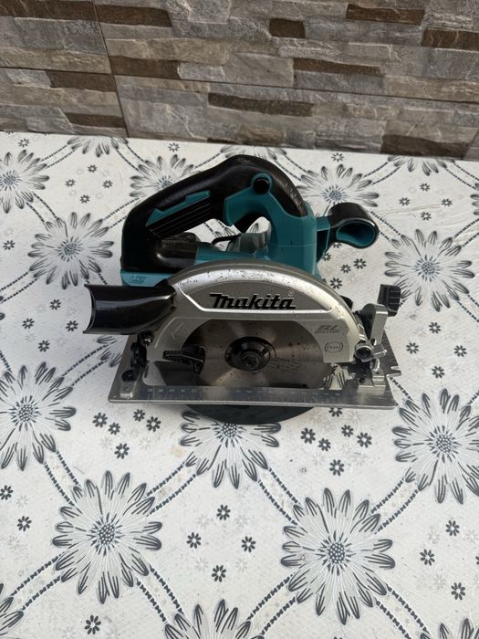 Акумулаторен ръчен циркуляр Makita